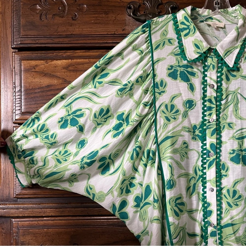 Entro White and Green Floral Wide Sleeve Button Down Shirt - Picture 5 of 11